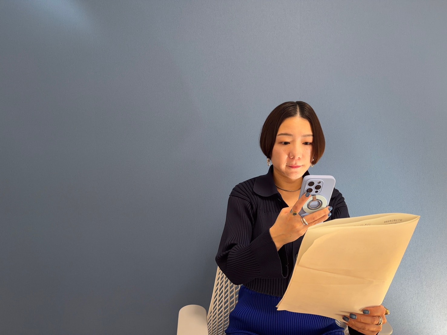 学校や自治体の書類をAIで整理するイメージカット