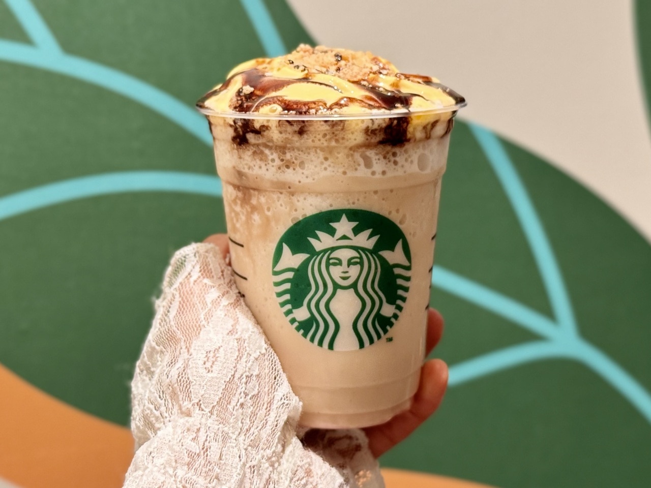 スタバ新作「ストロベリー シュークリーム フラペチーノ®」おすすめカスタマイズ