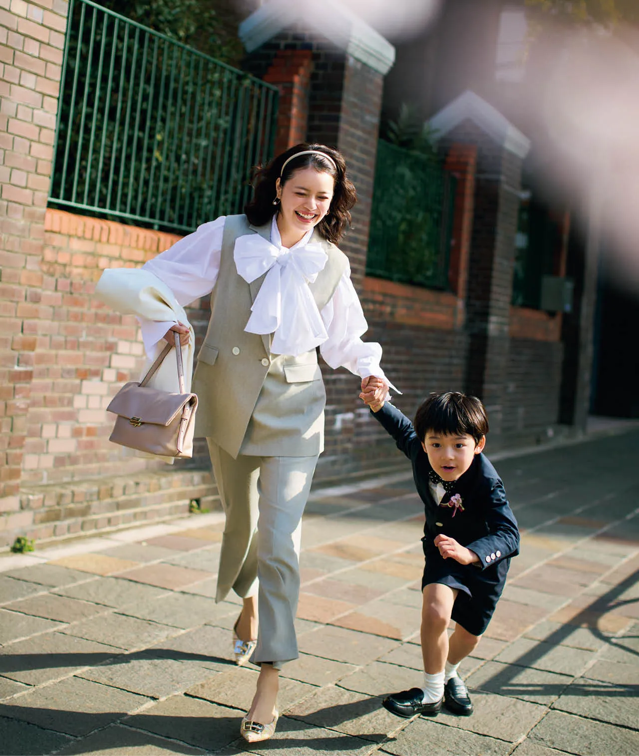 【サンテバイ エトレトウキョウ】ボウタイシャツのコーデ