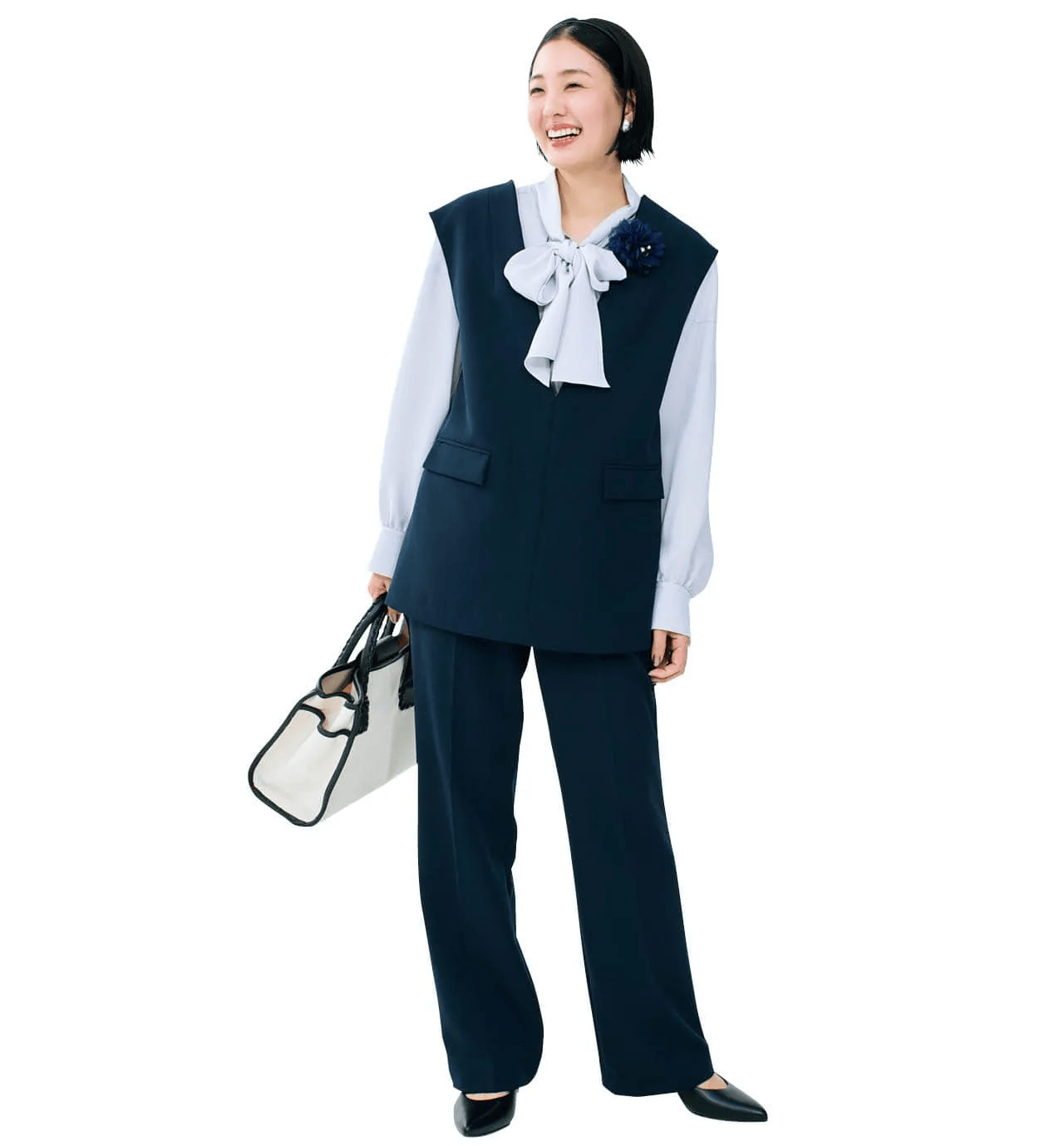 【インディヴィ】ボウタイブラウスのコーデ