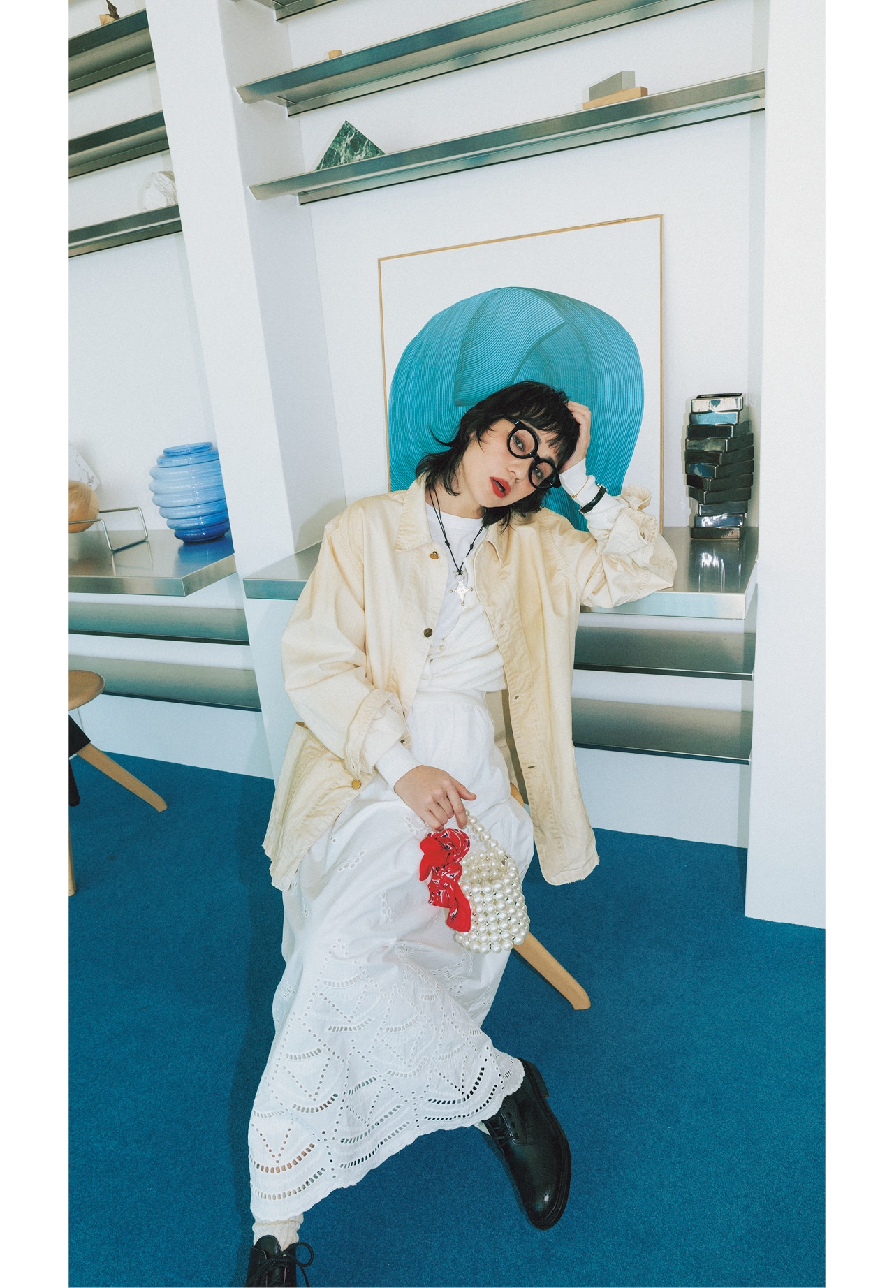 竹下玲奈さんの白いレーススカートのコーデ