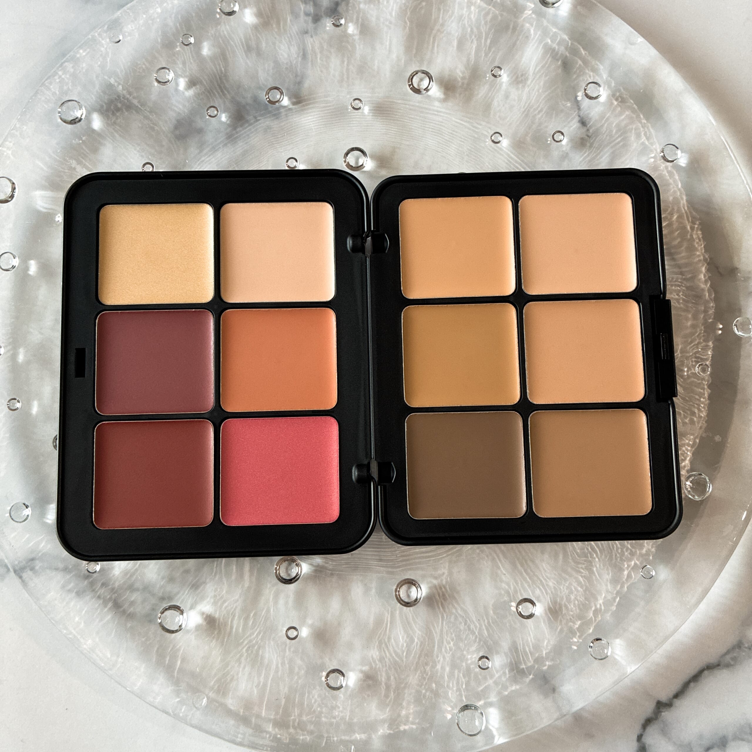 MAKE UP FOREVER HDスキン エッセンシャルパレット