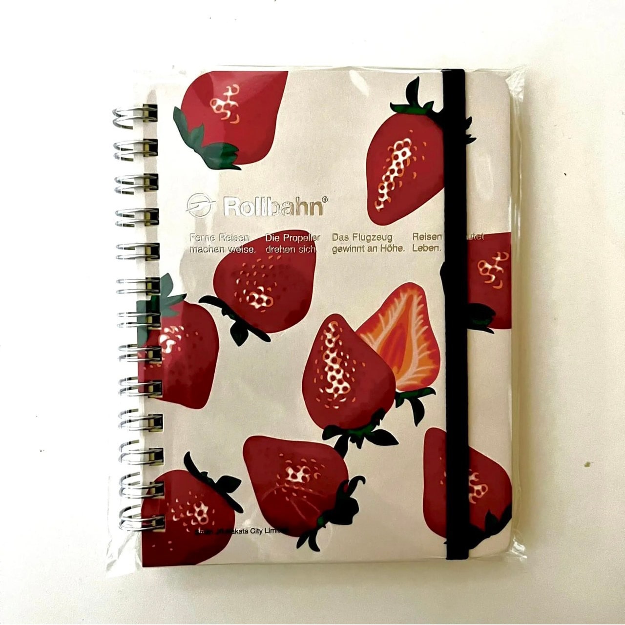 「福岡限定ロルバーン あまおうポケット付メモM」