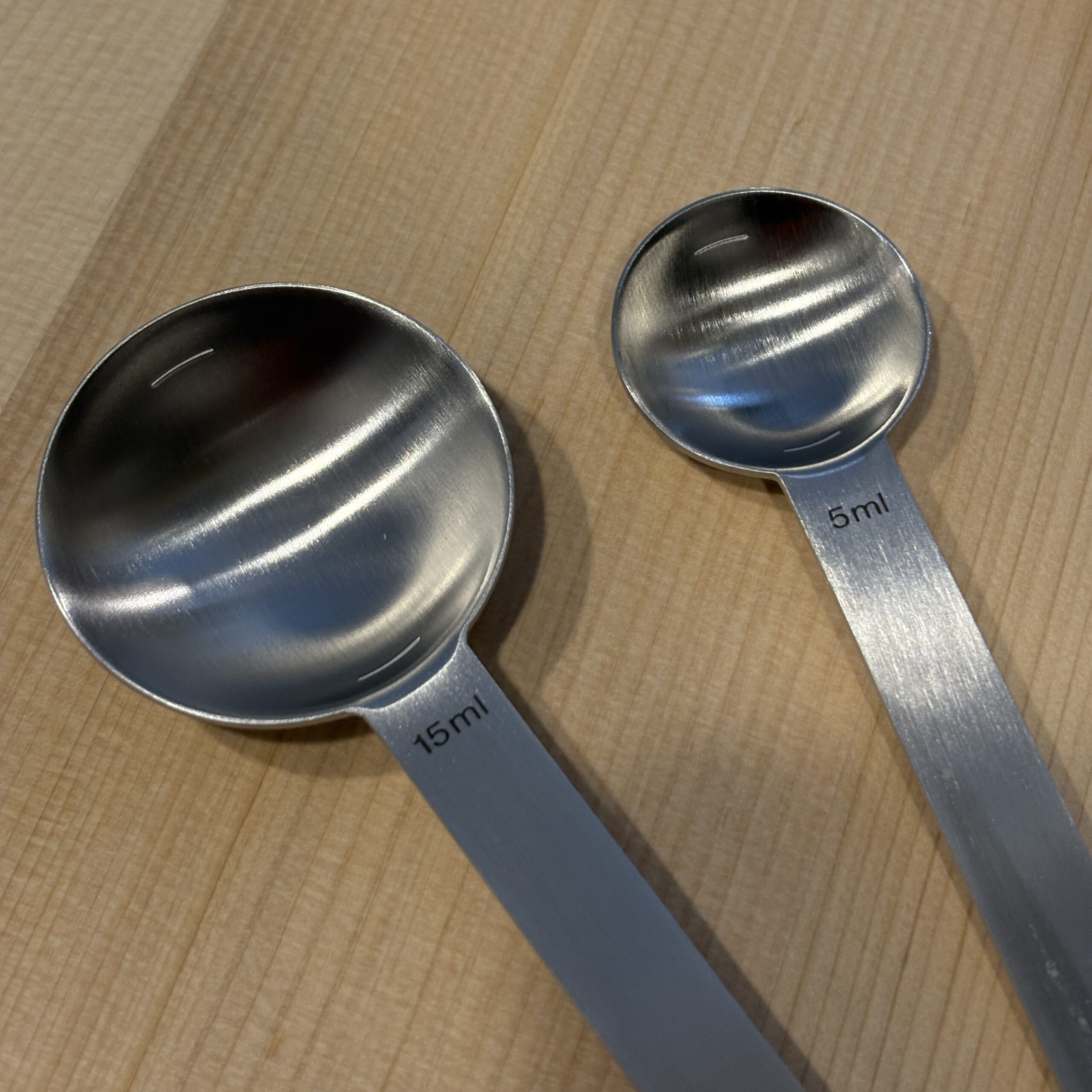 柄の長い計量スプーン 大・小 アップ