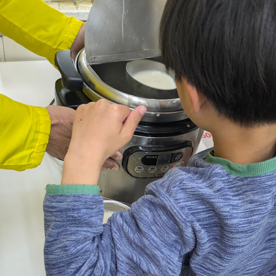 お豆腐工房いしかわ　豆腐つくり　LEE100人隊コポ