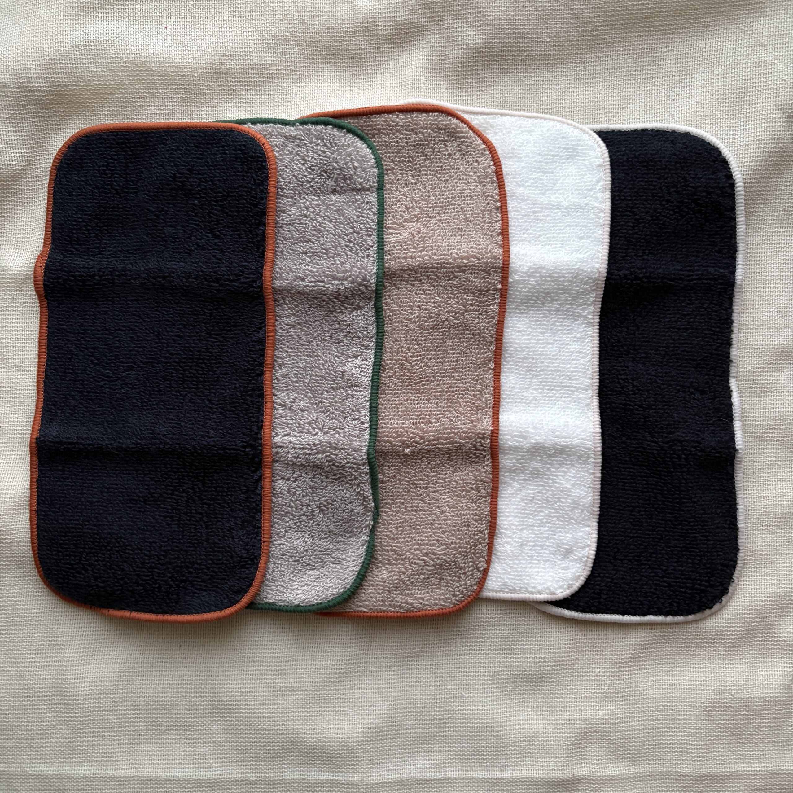 無印良品　ミニハンドタオル