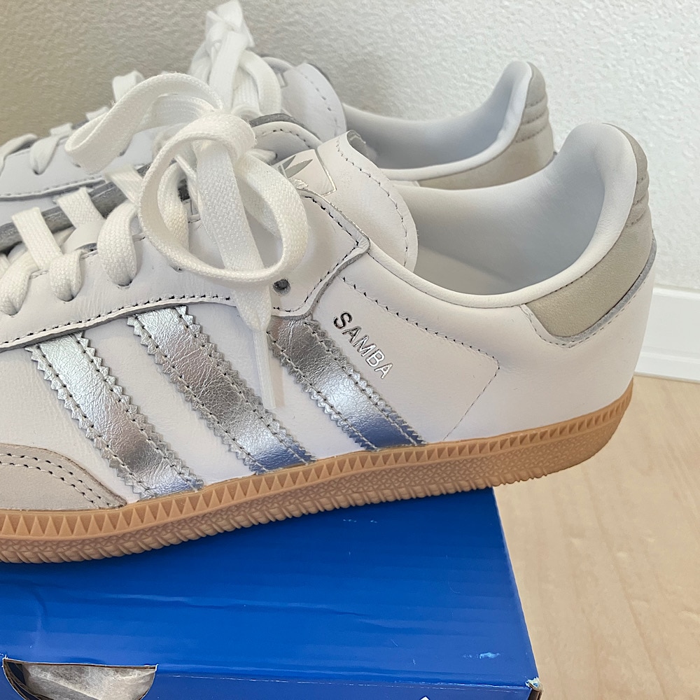 adidas スニーカー SAMBA