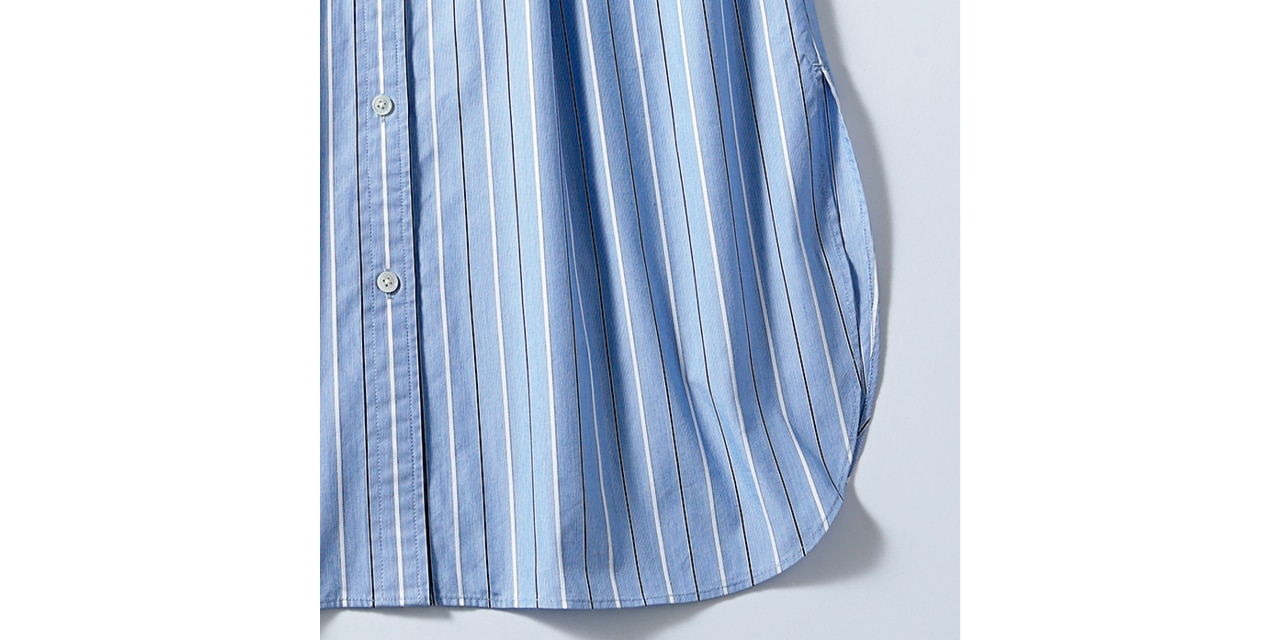 ほどよい深さのサイドスリット入り。