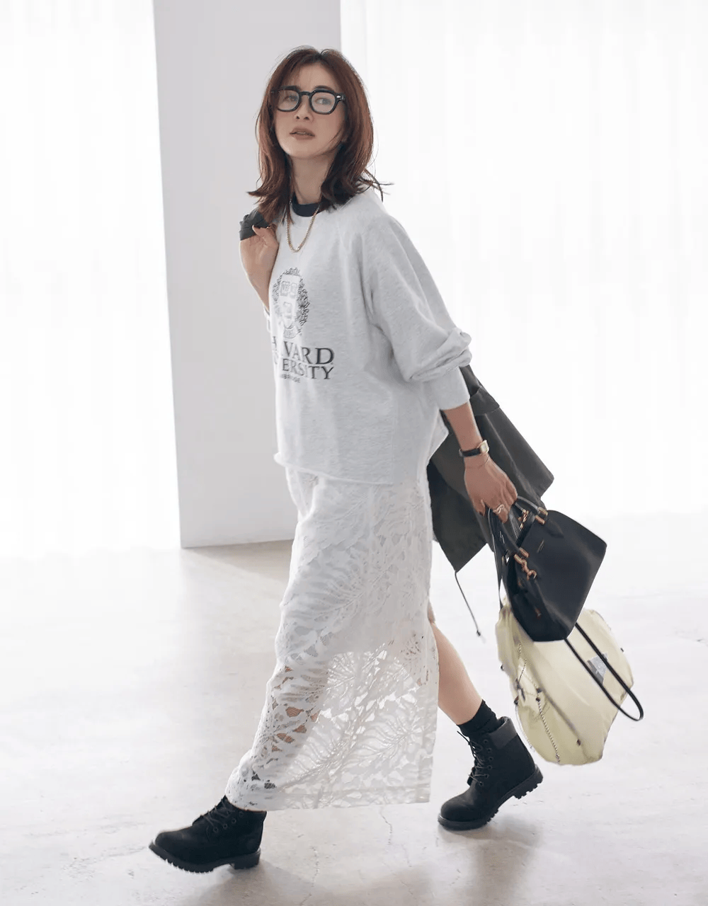 【グッドロックスピード】カットオフスウェット×レーススカートのコーデ