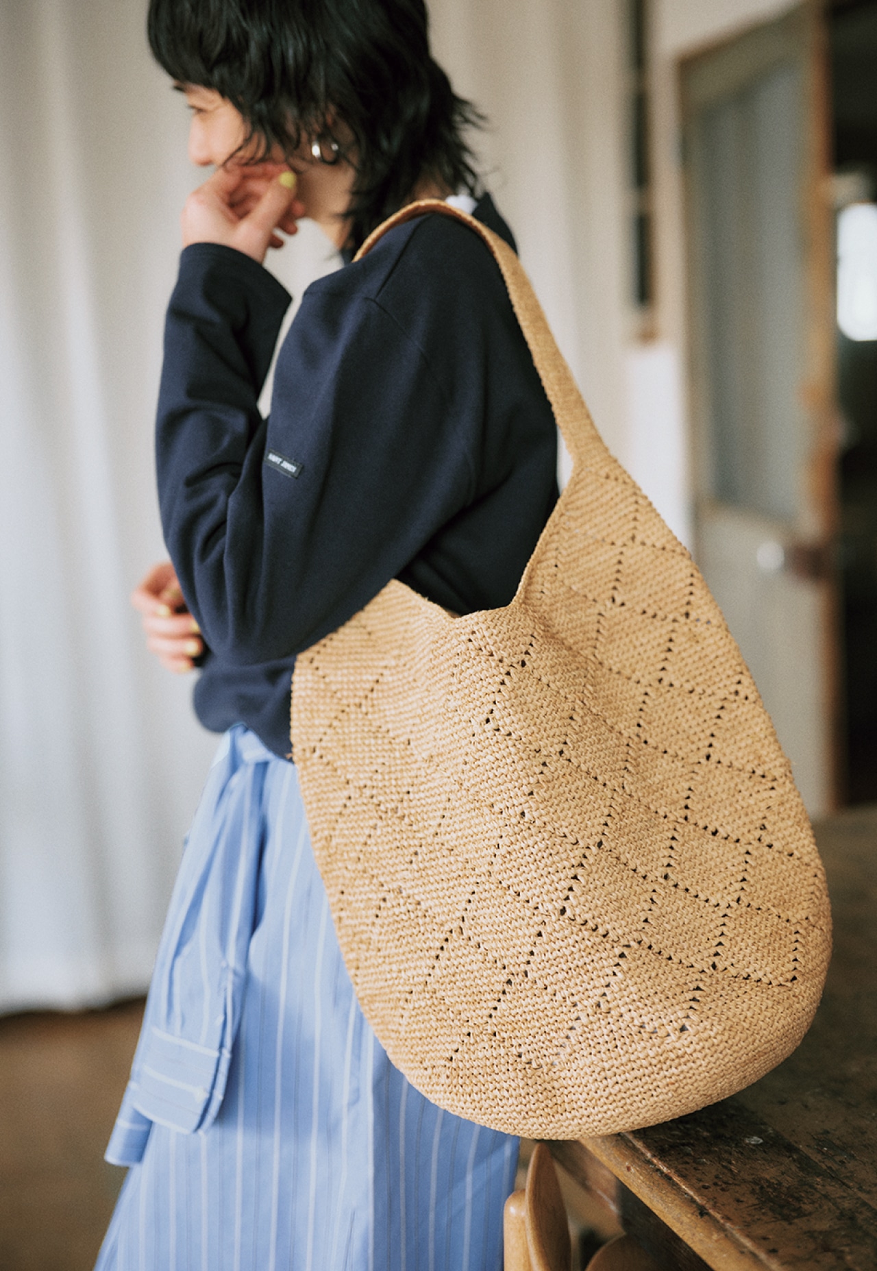 竹下玲奈さんの20th Anniv. LEE限定 IVAHONA（イヴァホナ）【石上美津江さん別注】ワンショルダーバッグのコーデ