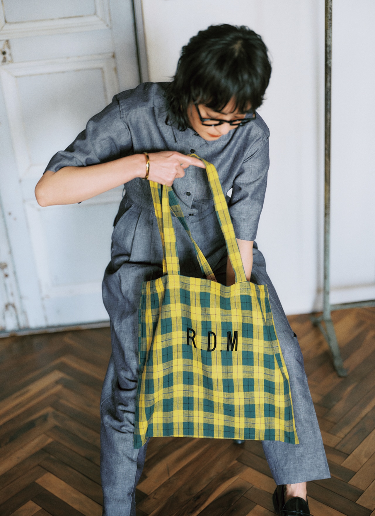 竹下玲奈さんの20th Anniv. LEE限定 R&D.M.Co-（アールアンドディーエムコー）【洗える】【石上美津江さん別注】R.D.M EMBROIDERY TOTE BAGのコーデ