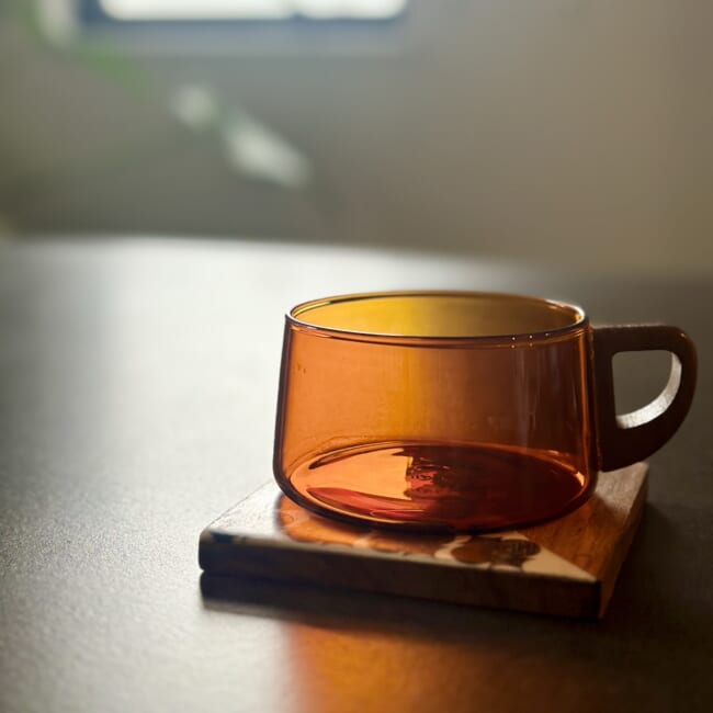【a.depech |アデペシュ 】ガラス×ウォールナットのティーカップ