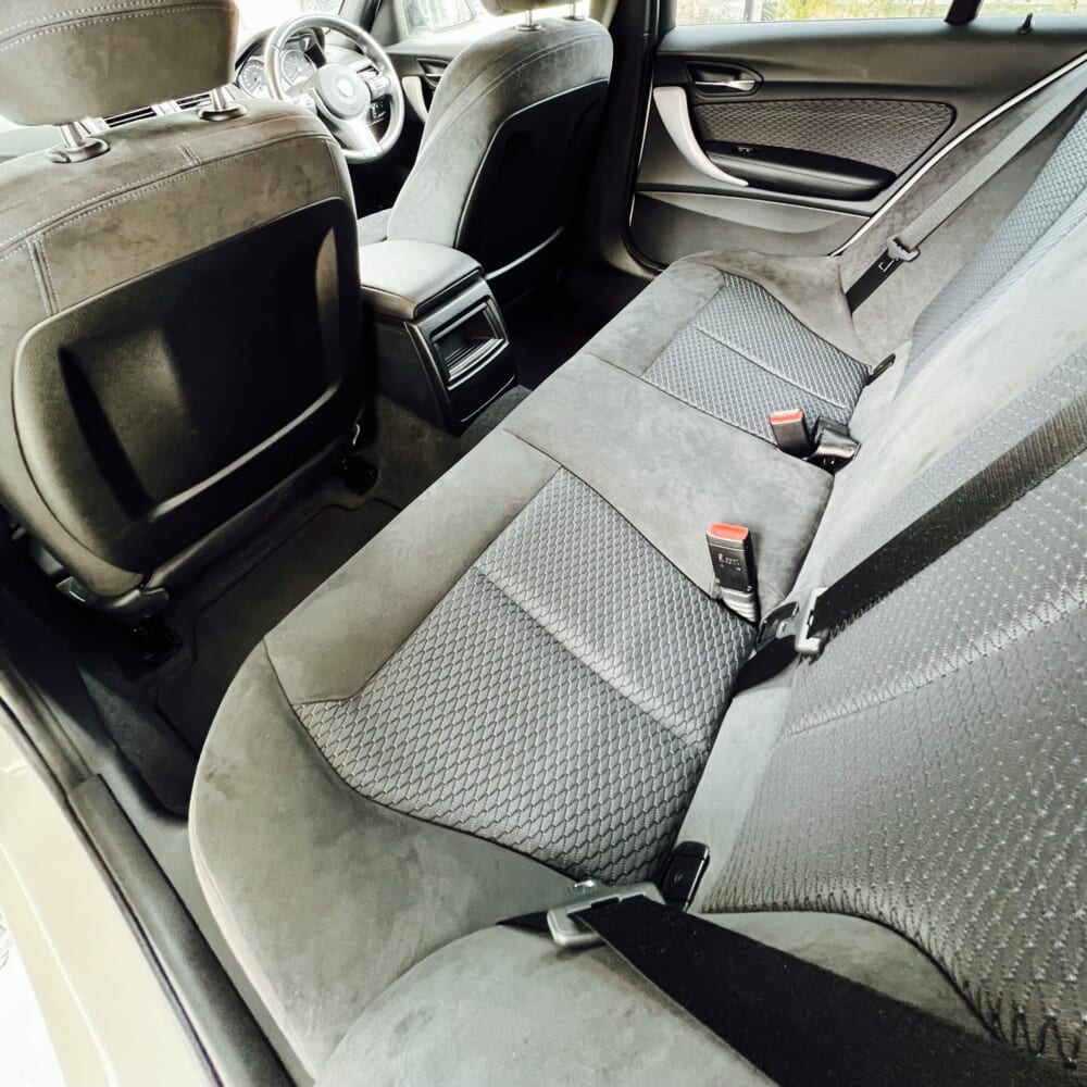 駆けぬける歓び BMW 118i M Sport 中古車 FR