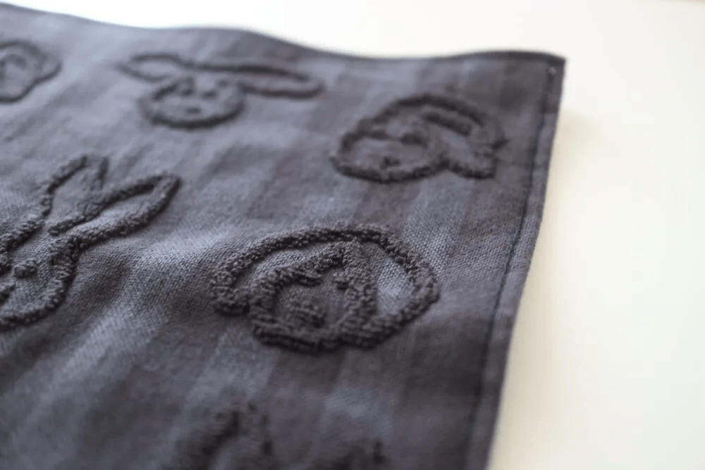 WARMGREY TAIL「Bunny Bunny ハンドクロス」