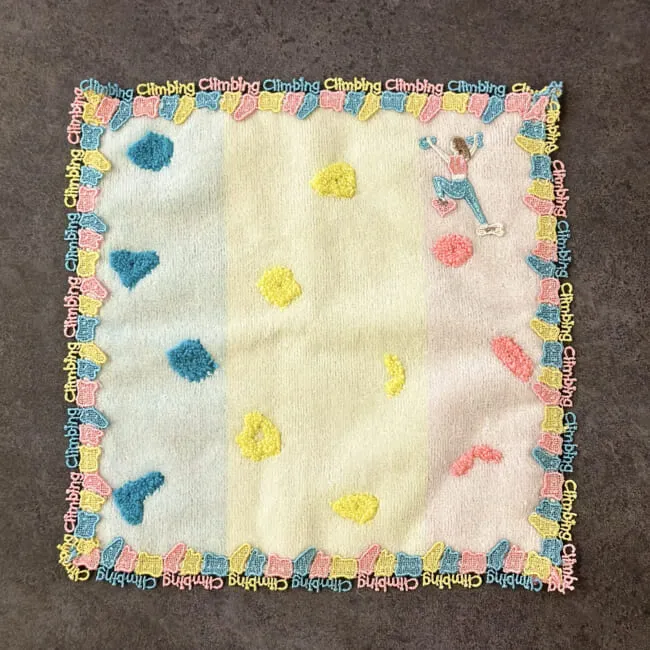 近沢レース店「シーズンタオルハンカチ/ボルダリング(ピンクMIX)」