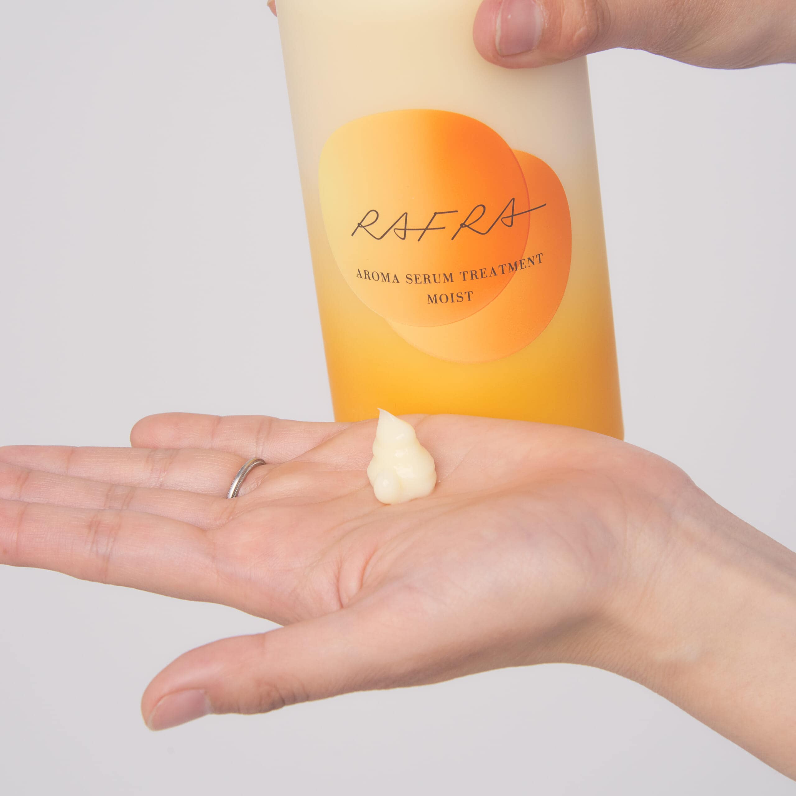 アロマセラム トリートメント モイスト をお試し！