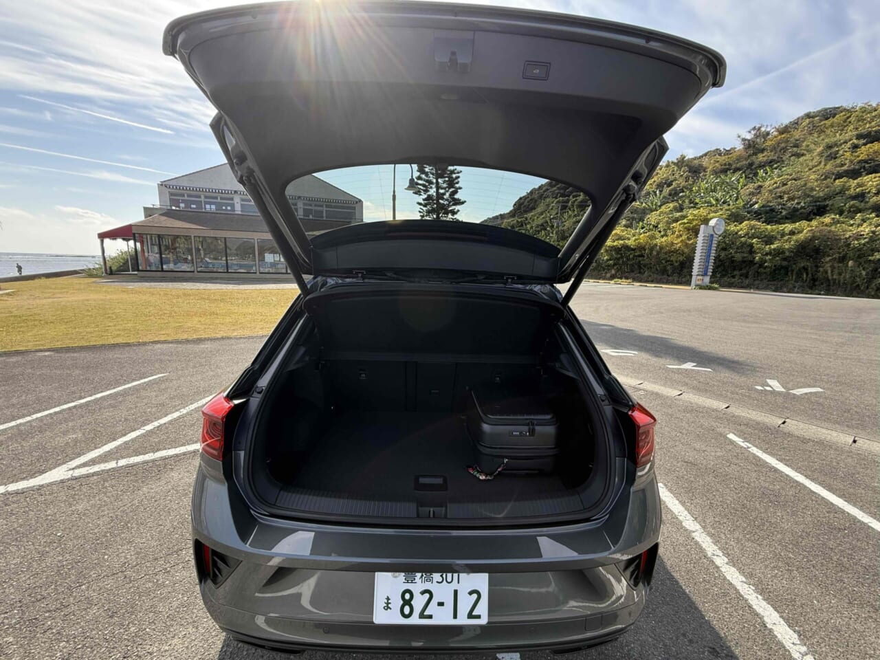 フォルクスワーゲンT-Rockトランク