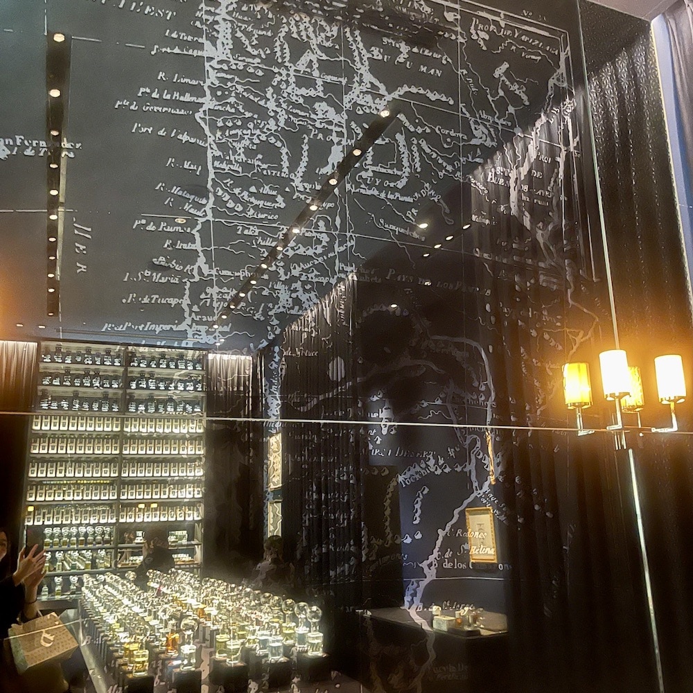 FUEGUIA 1833 フエギア 香水 店舗 六本木