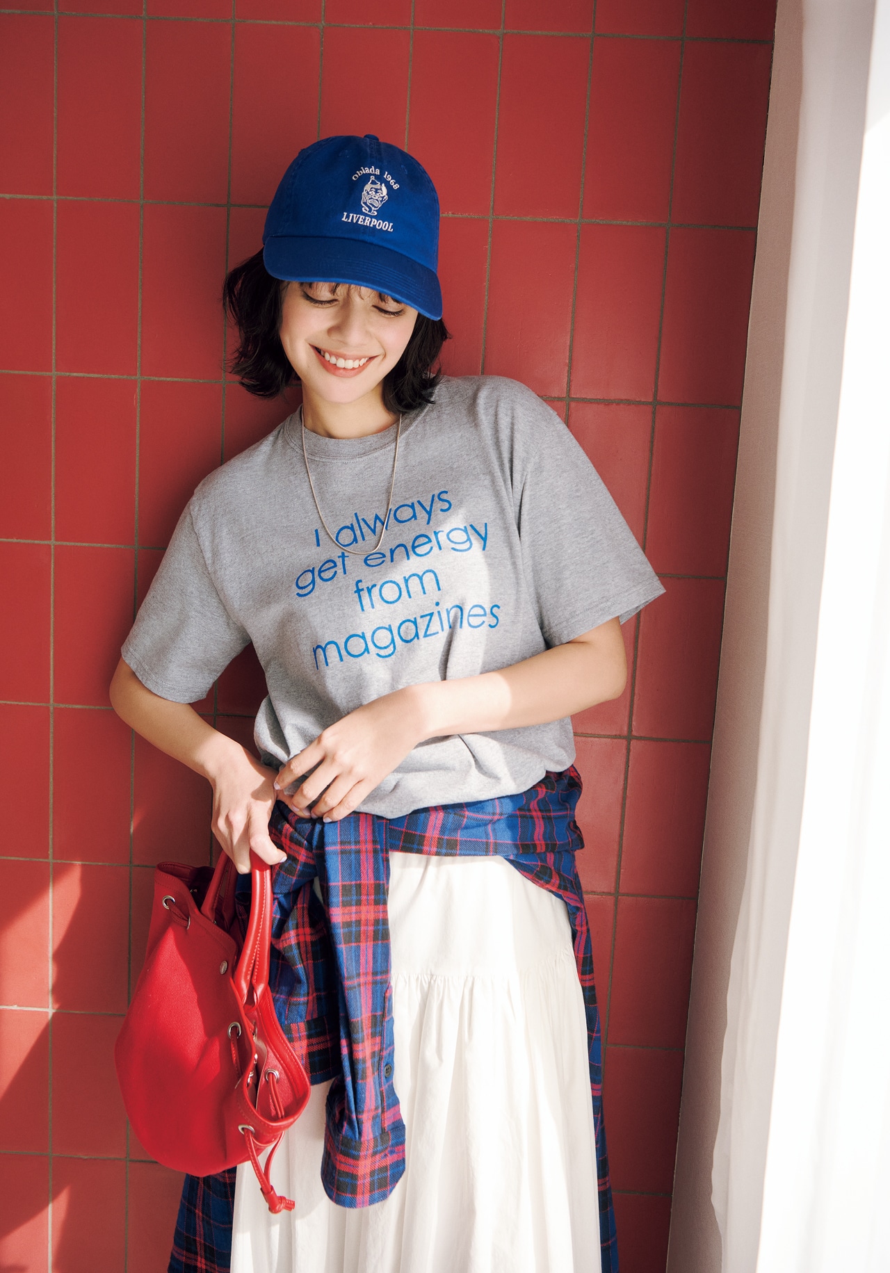 岸本セシルさんの20th Anniv. LEE限定 TANGTANG(タンタン)【洗える】【LEEマルシェ20th別注】A MESSAGE「MAGAZINES」のコーデ