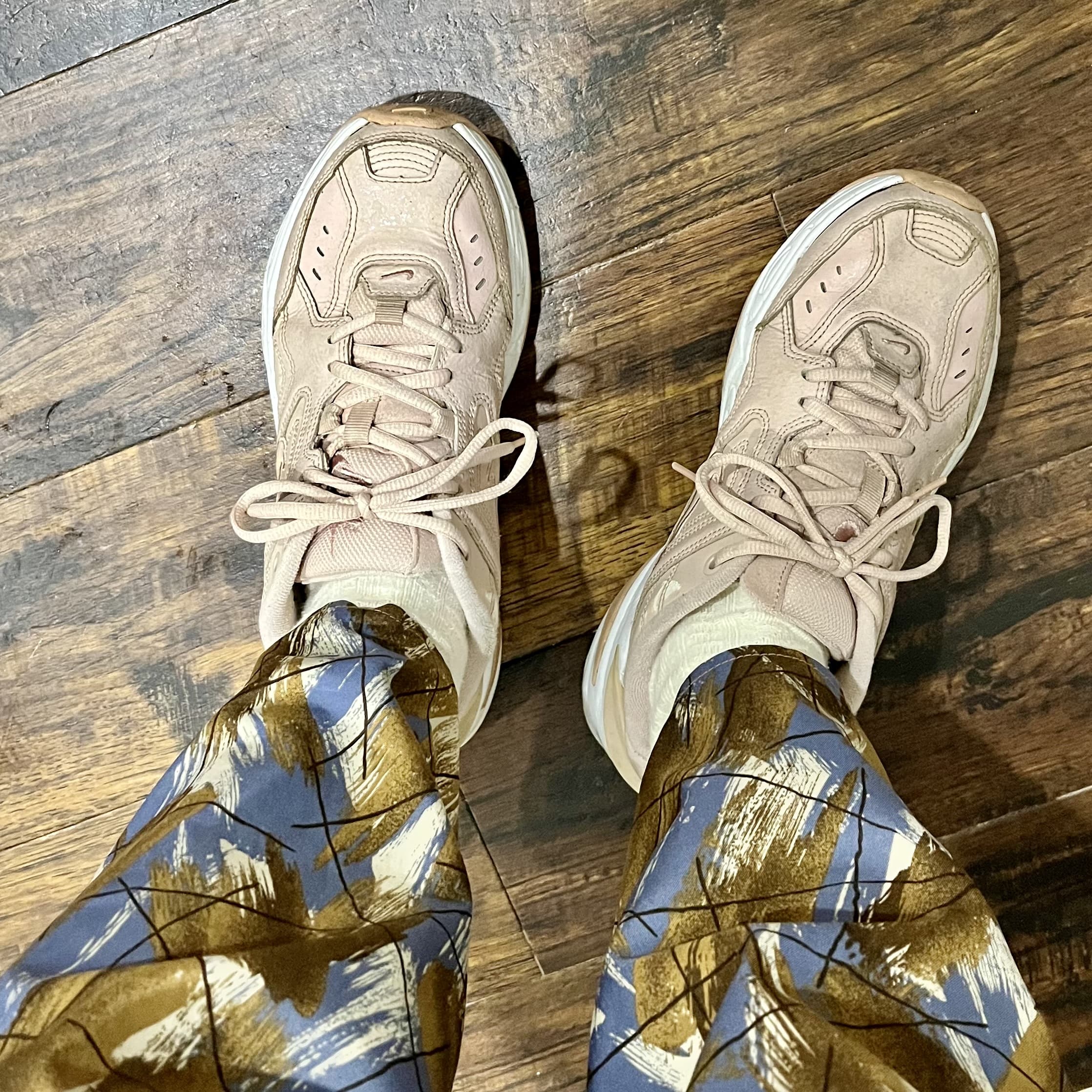 スニーカー　靴