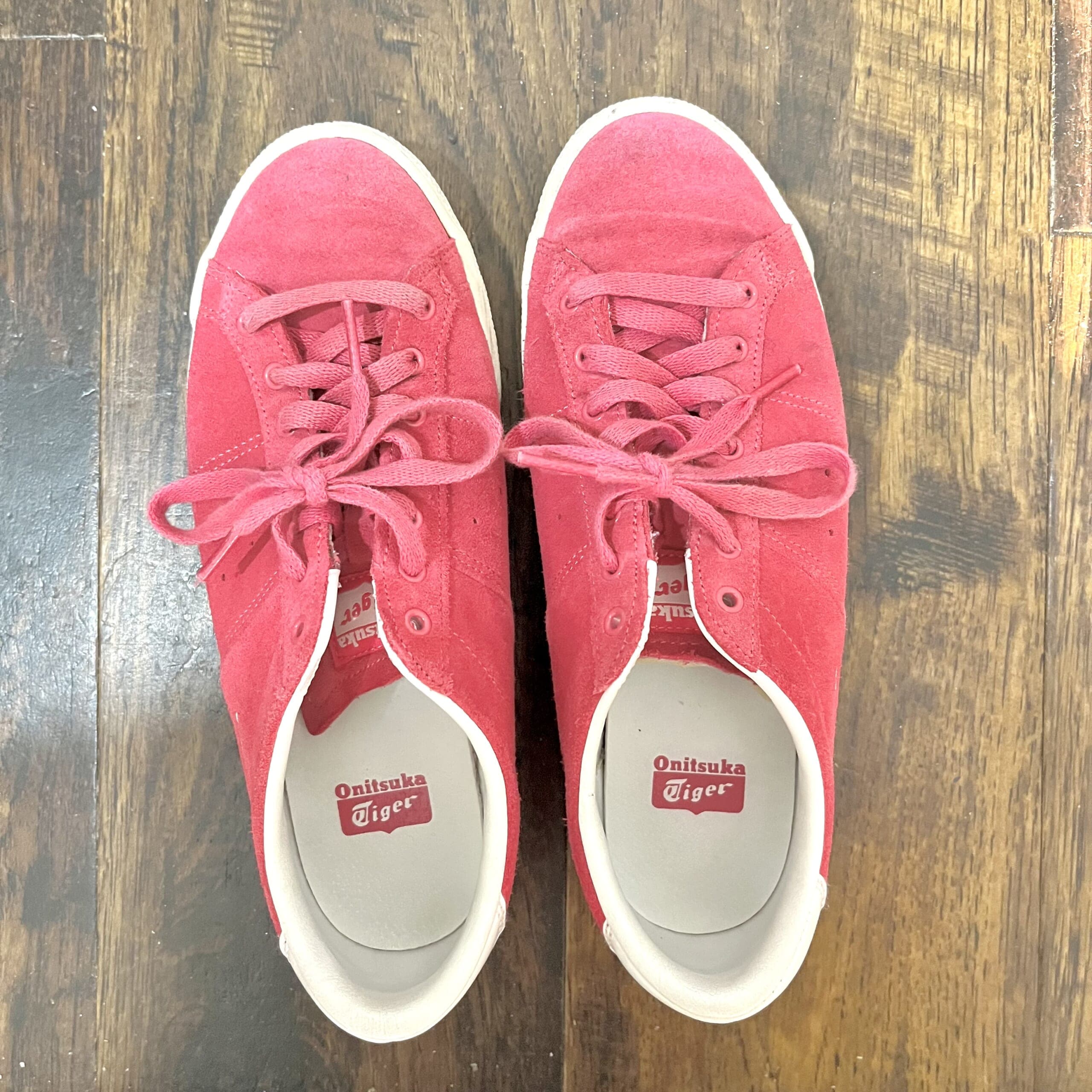 靴　スニーカー