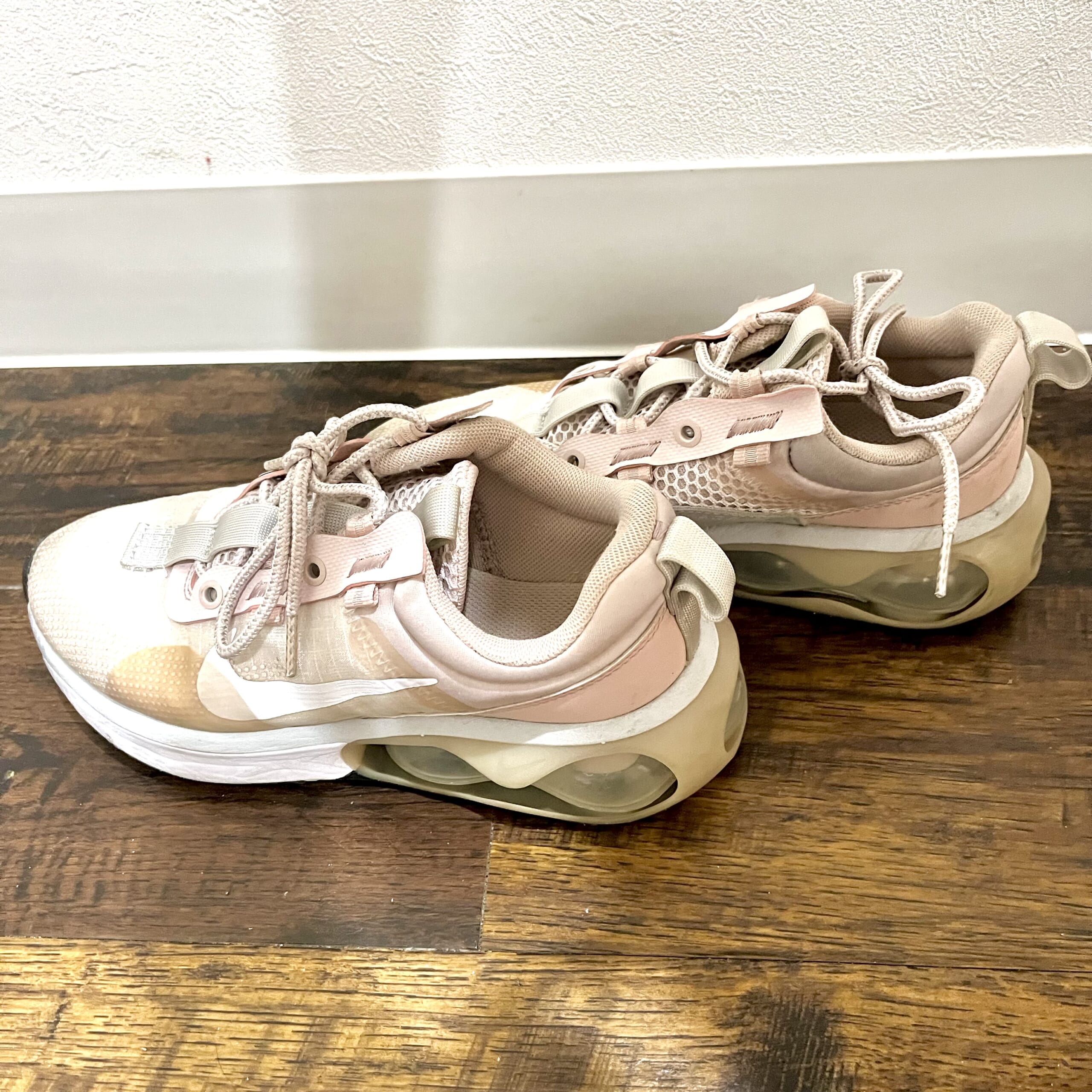 靴　スニーカー