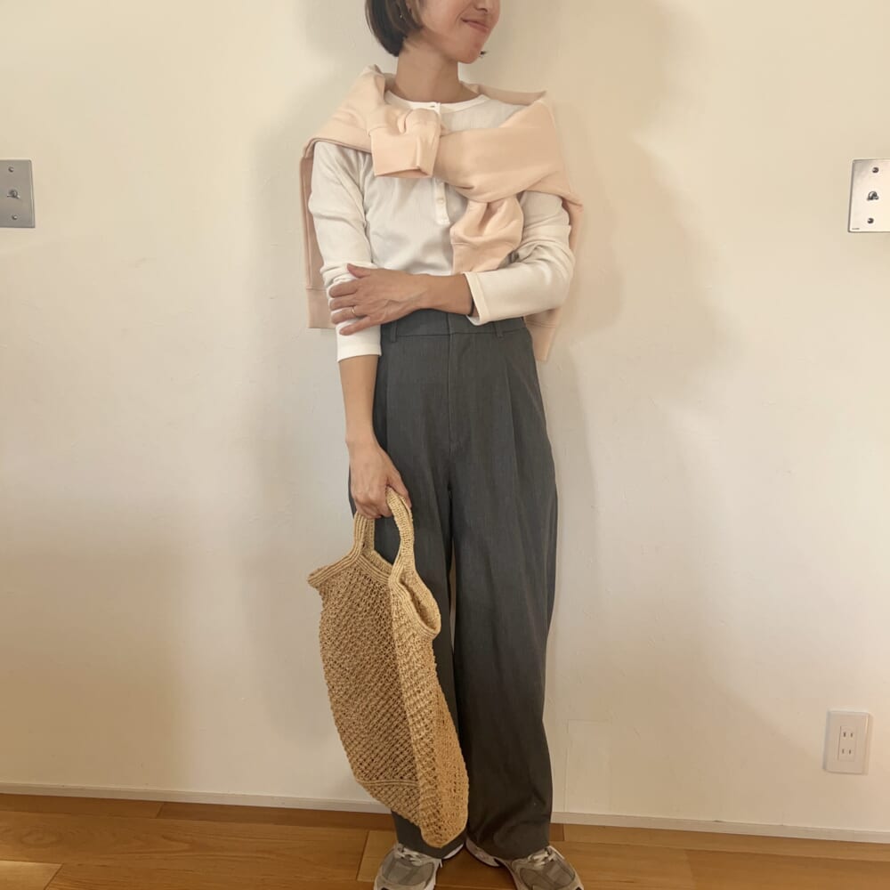 無印良品 ピンク スウェット 春コーデ