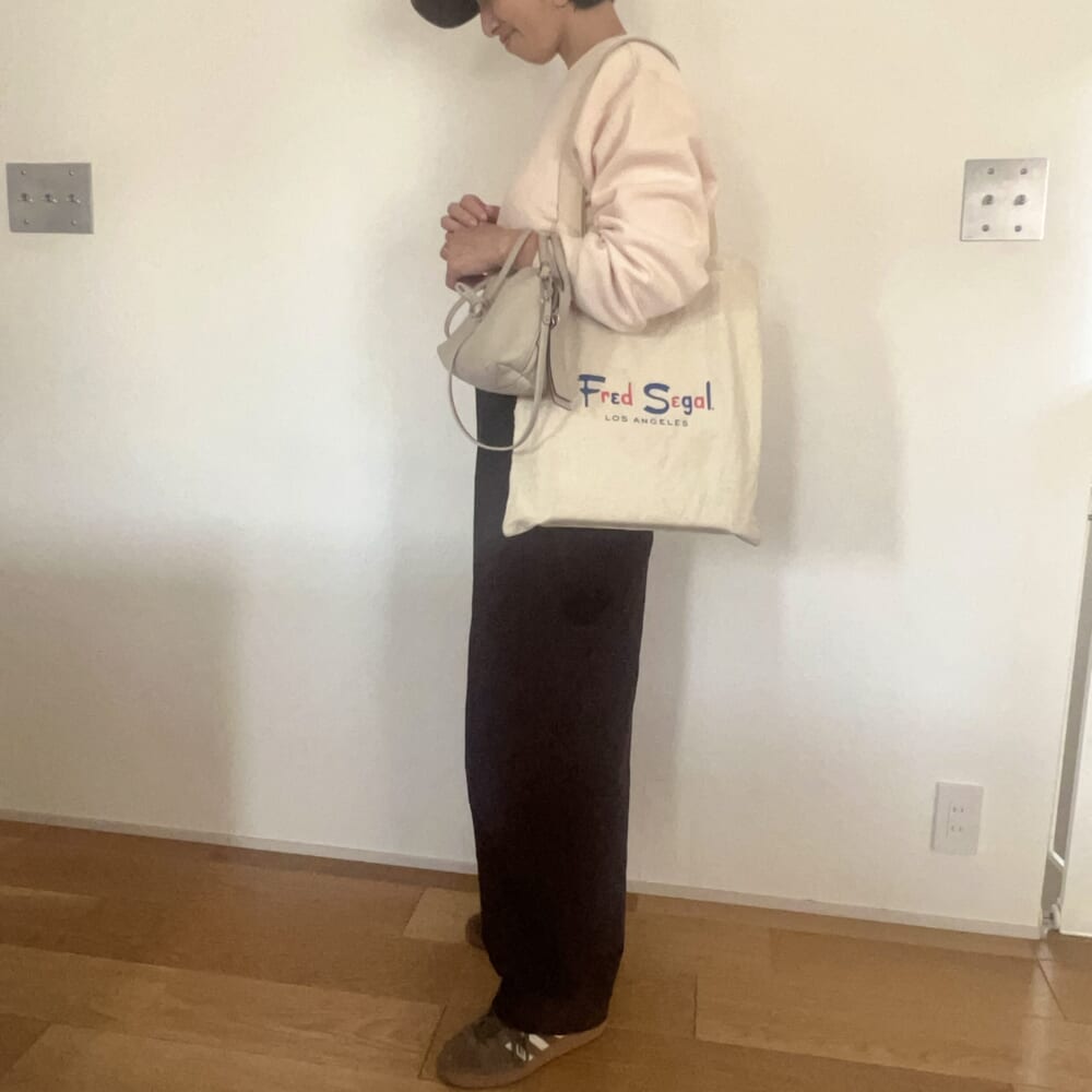 無印良品 ピンク スウェット 春コーデ