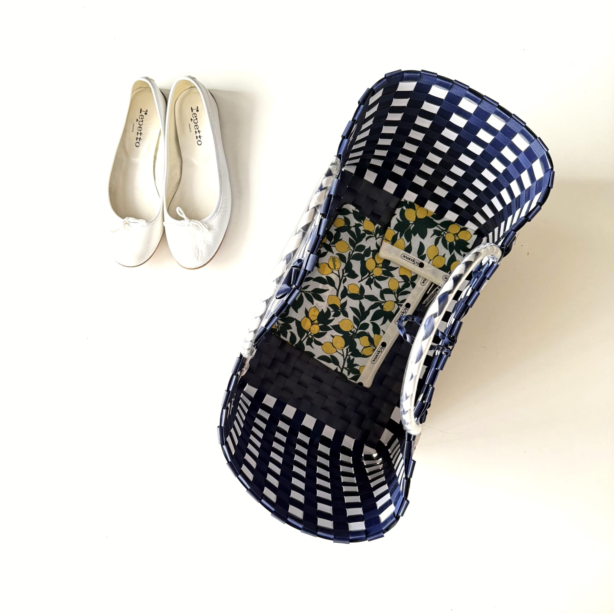 「日々、台湾」さん　台湾製 PPバンドのカゴバッグ　LEE4月号の特別付録LeSportsac (レスポートサック) ×LEE 幸せを呼ぶレモン柄ポーチセット　repetto シューズ