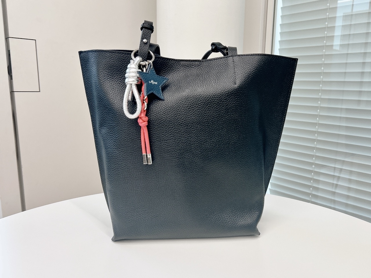 12closet「チャーム付き床革トートバッグ」