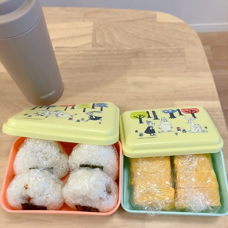 お弁当　水筒　