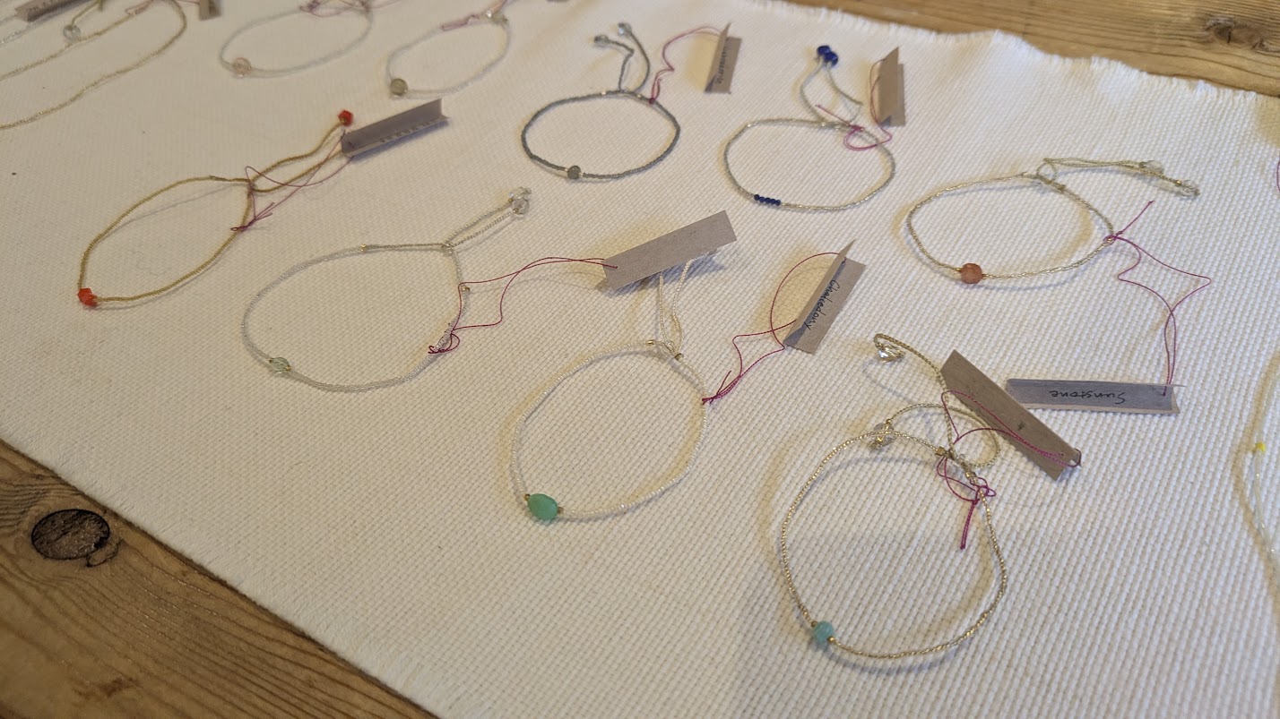 tulu ビーズアクセサリー　繊細