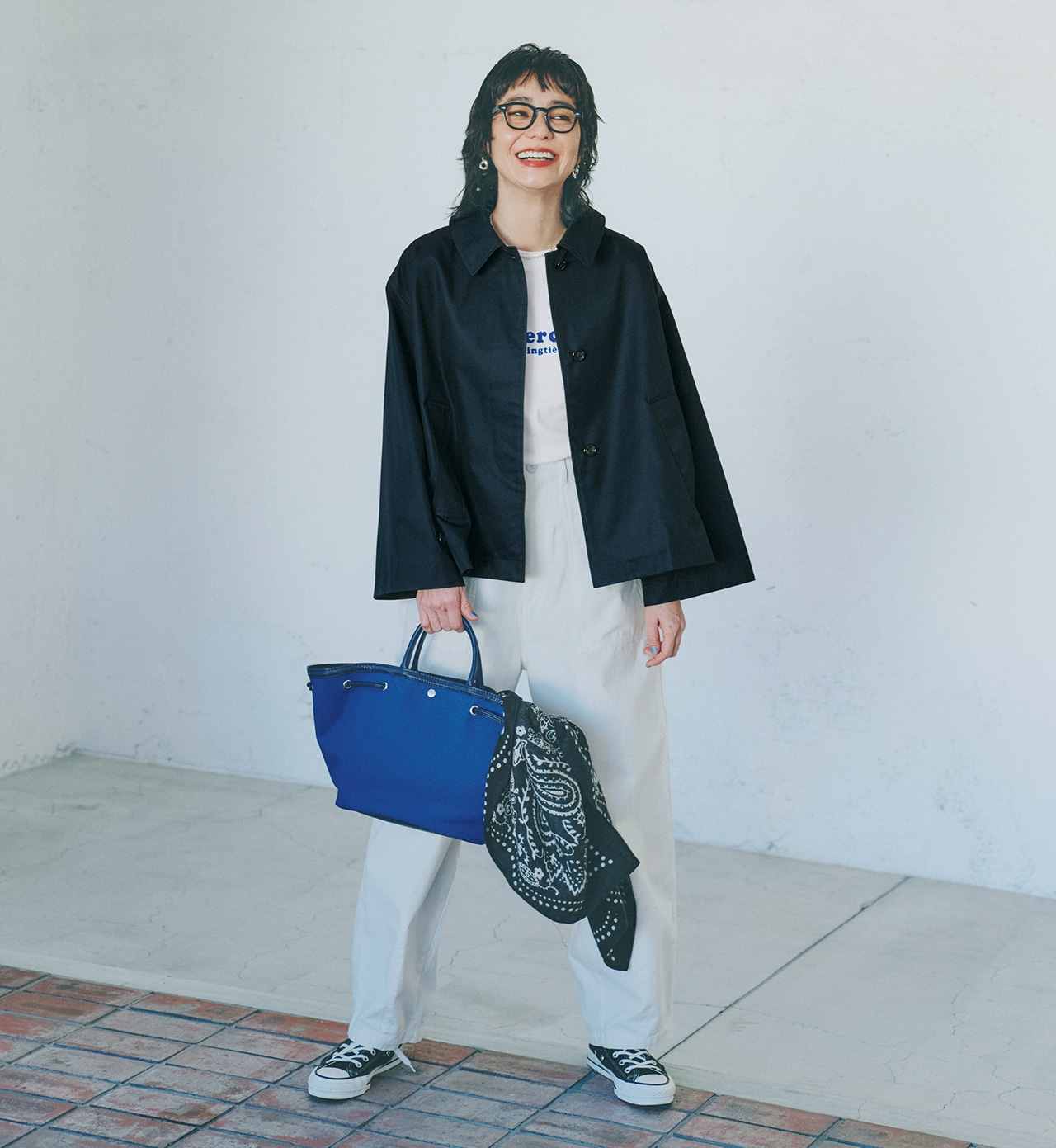 明日なに着る04102026のコーデ　モデル／竹下玲奈