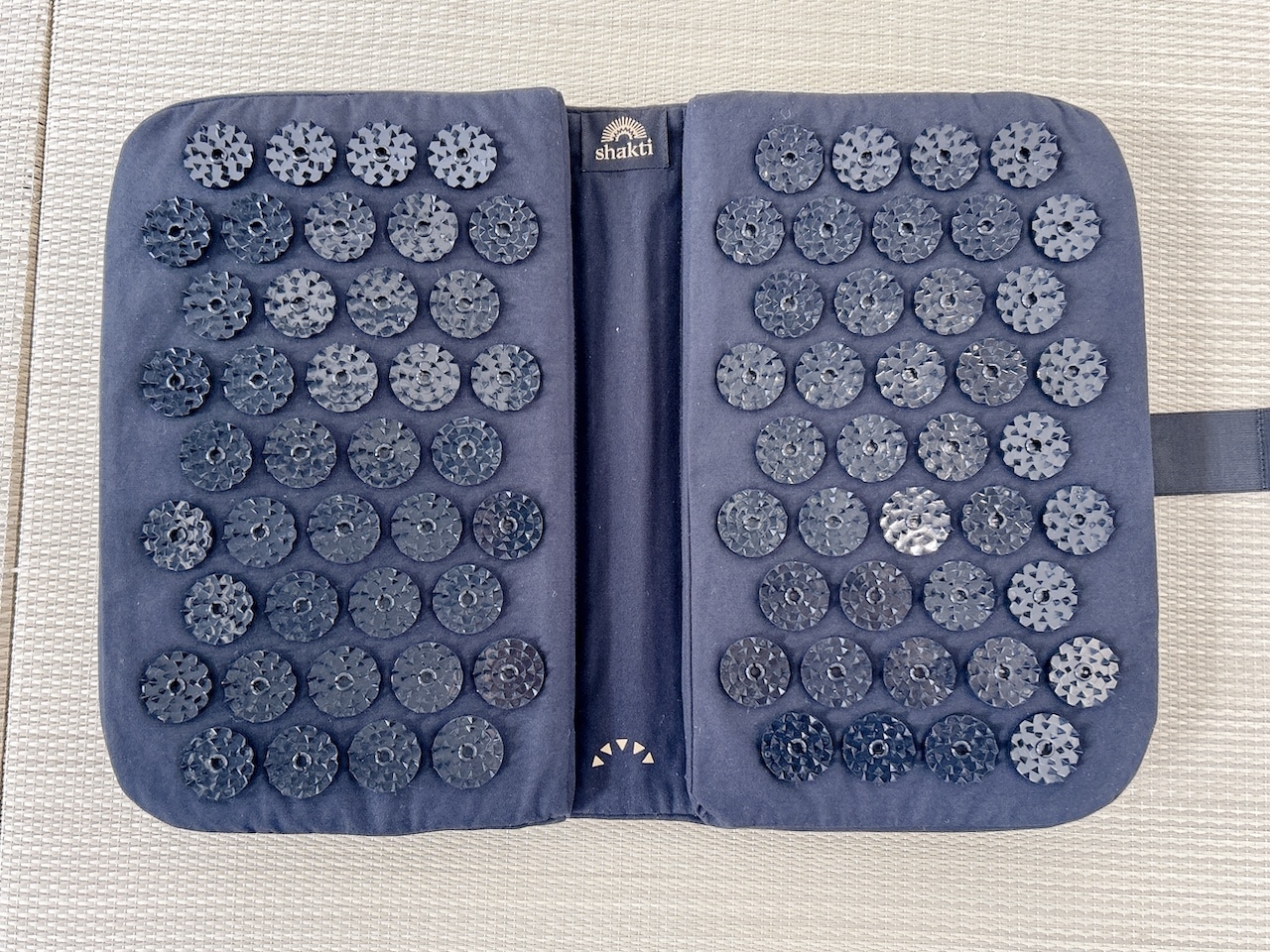 シャクティ フットパッドを開いた状態