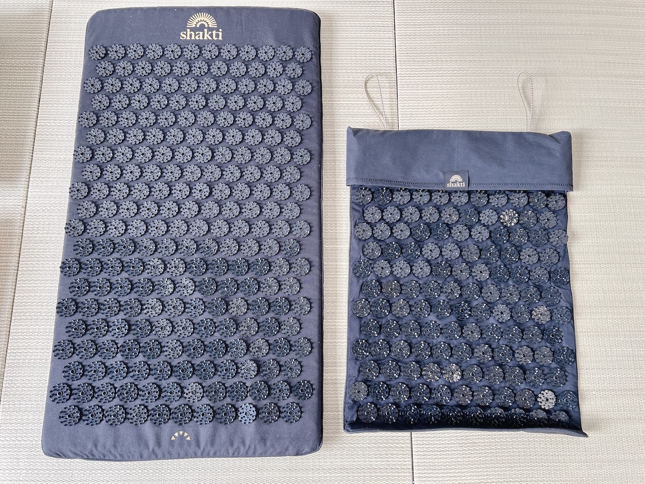 シャクティマット  トラベルと定番品の比較