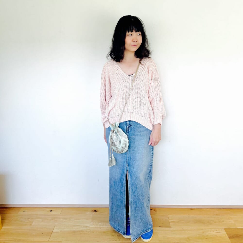 Whim Gazette　デニムスリットスカート
adidas JABBAR LO ATMOS / アディダス ジャバ― LO アトモス
Embroidery Drawstring Shoulder Bag　NE QUITTEZ PAS!