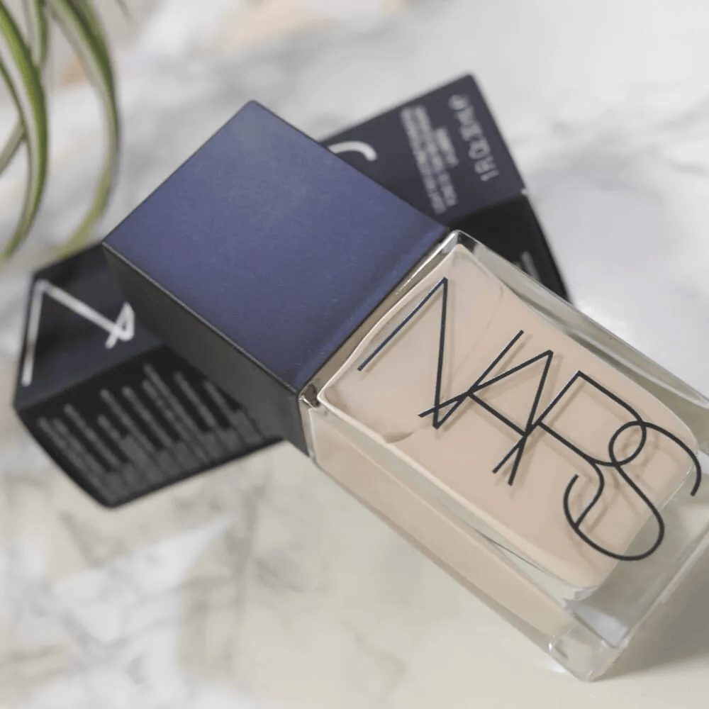 NARS「ライトリフティング ファンデーション(02166 MONT BLANC)」商品