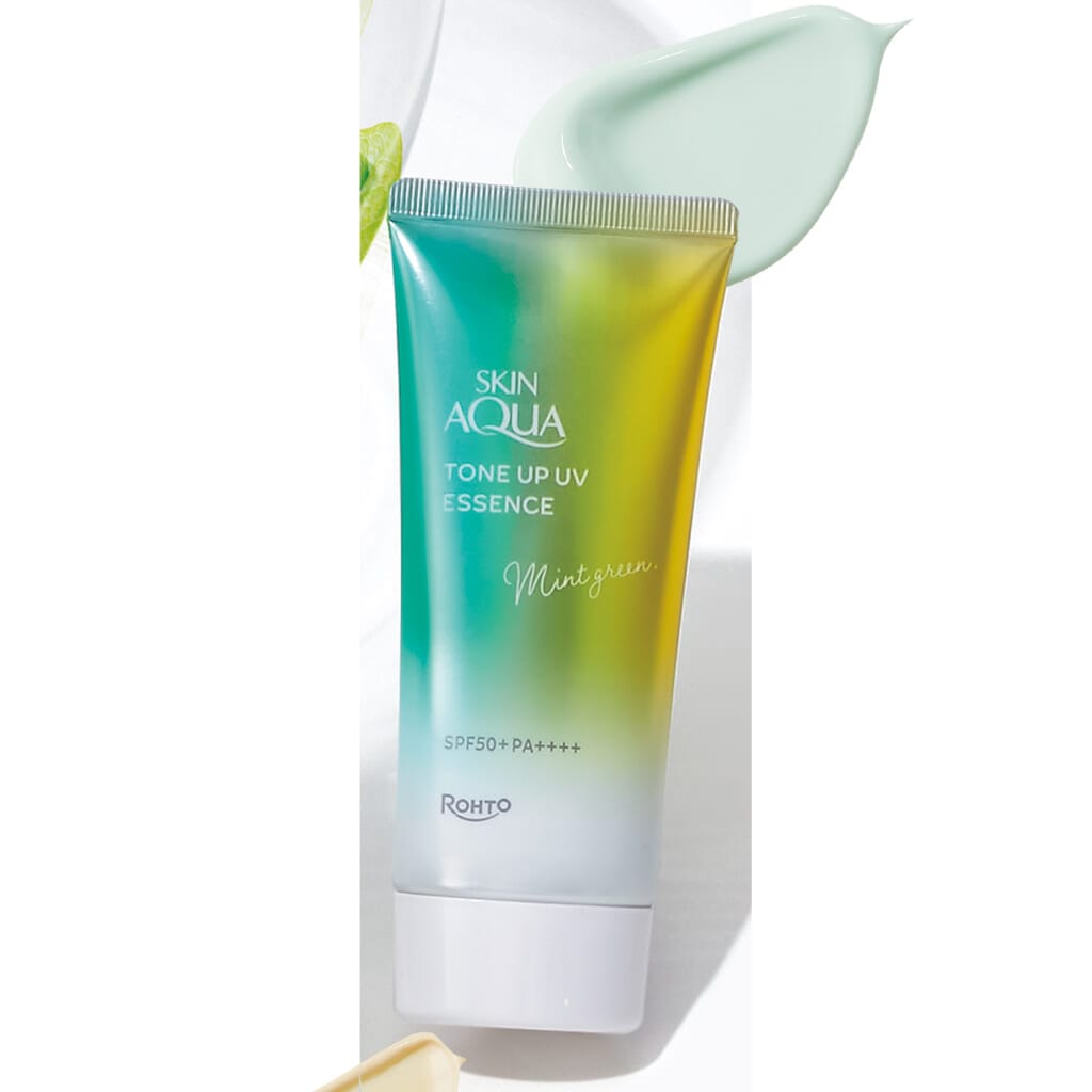 スキンアクア
トーンアップUVエッセンス ミントグリーン SPF50+・PA++++ UV耐水性★★ 70g¥1100(編集部調べ)/ロート製薬