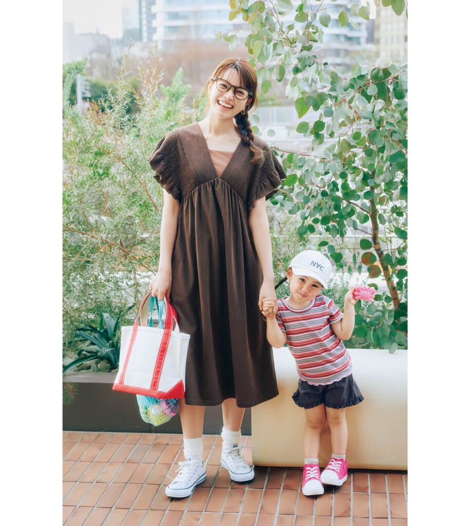 垣内彩未さんとエーセイラさんの西松屋のワンピースのコーデ