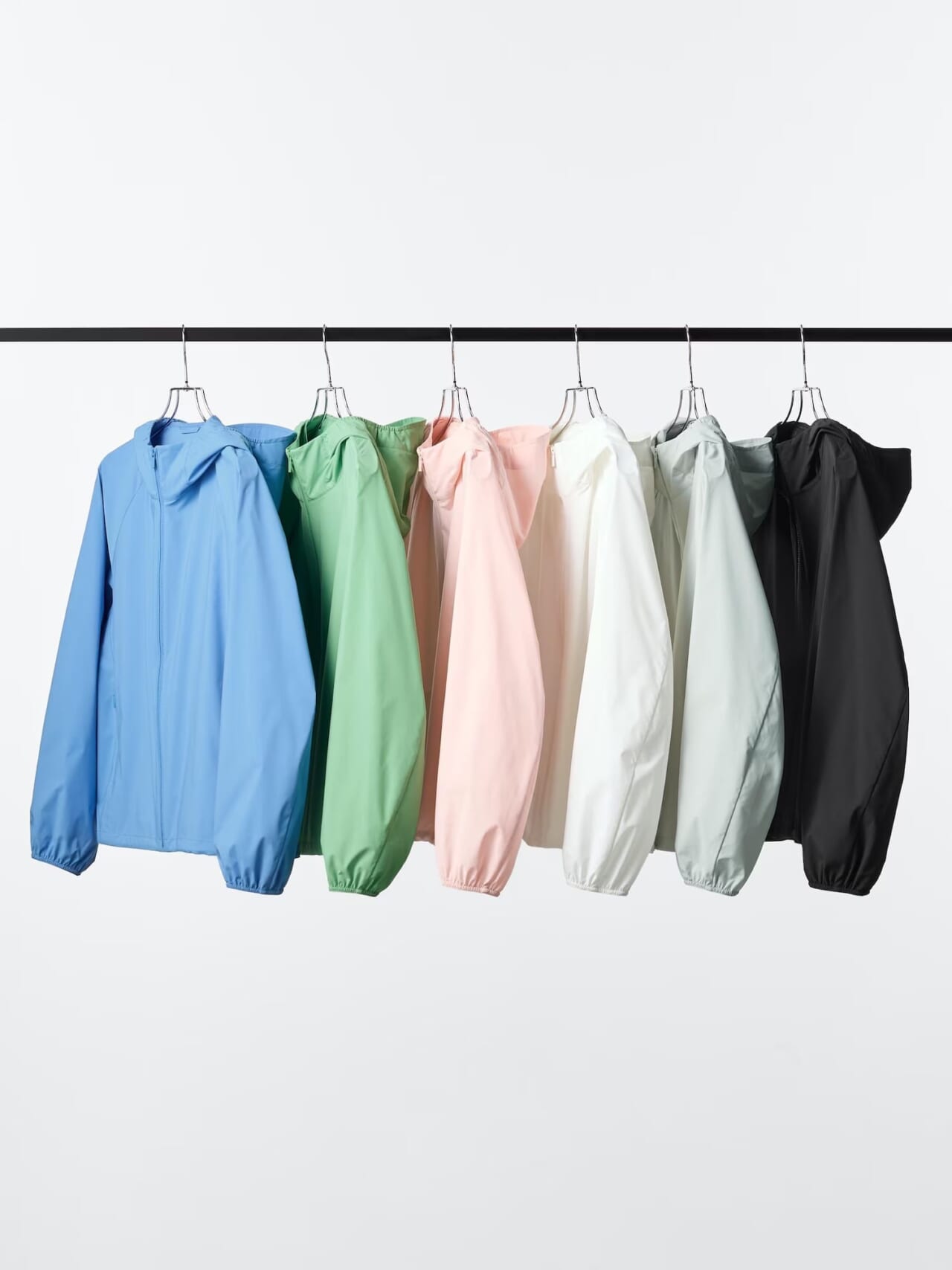 ユニクロ ポケッタブルUVカットパーカ/NANODESIGN