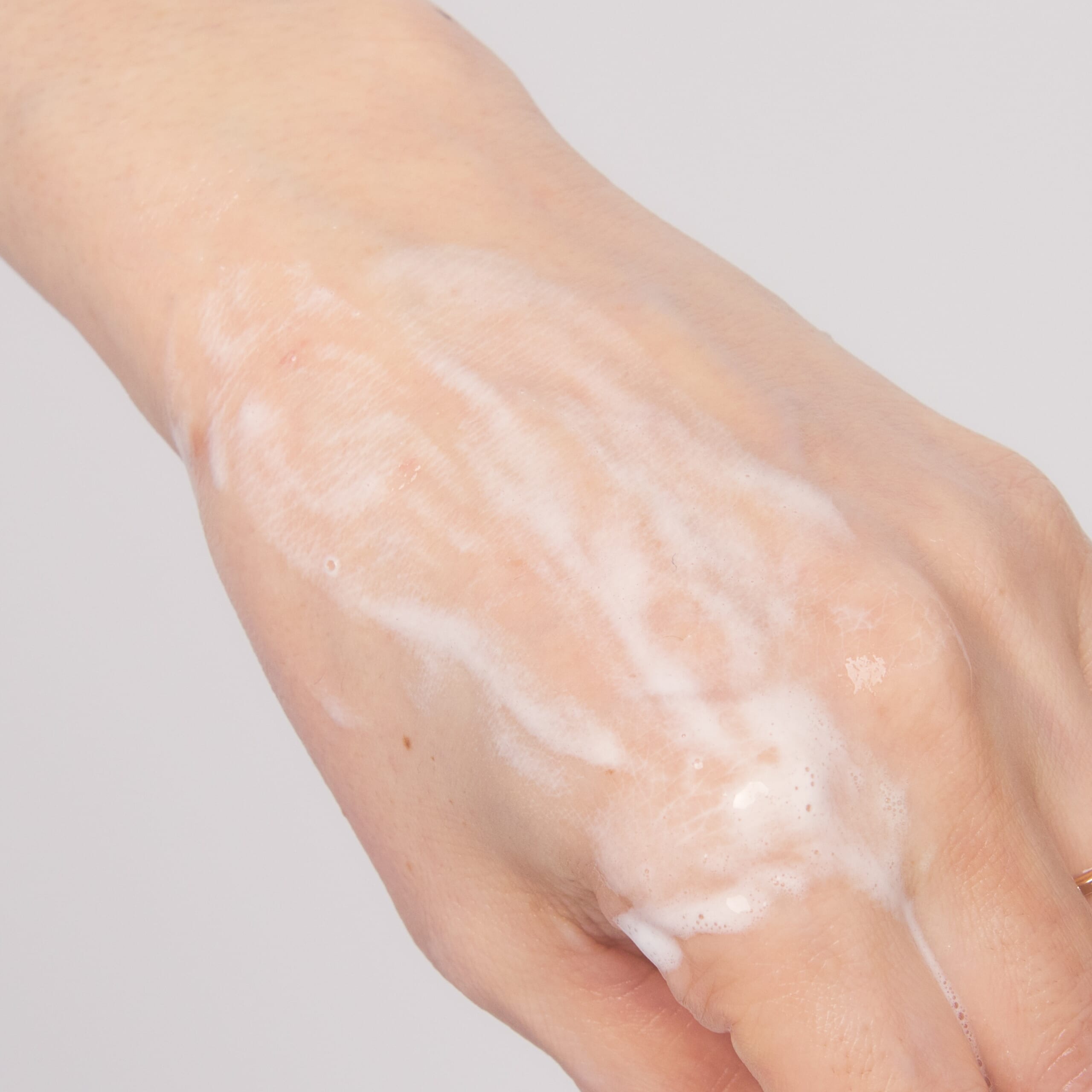 トリートメント ボディウォッシュをなじませたところ。