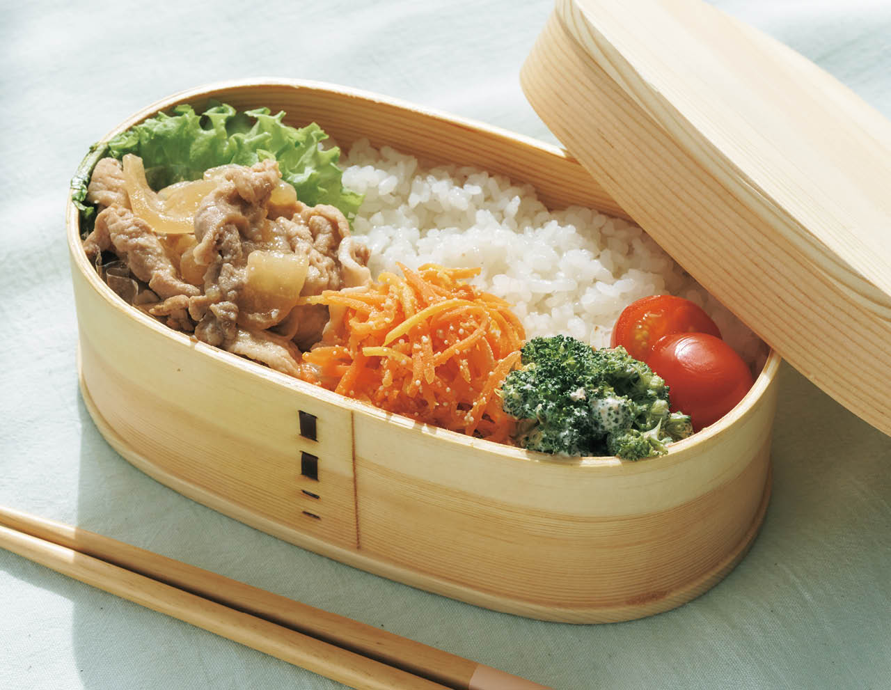 豚肉のさっぱり焼きのいろどり弁当