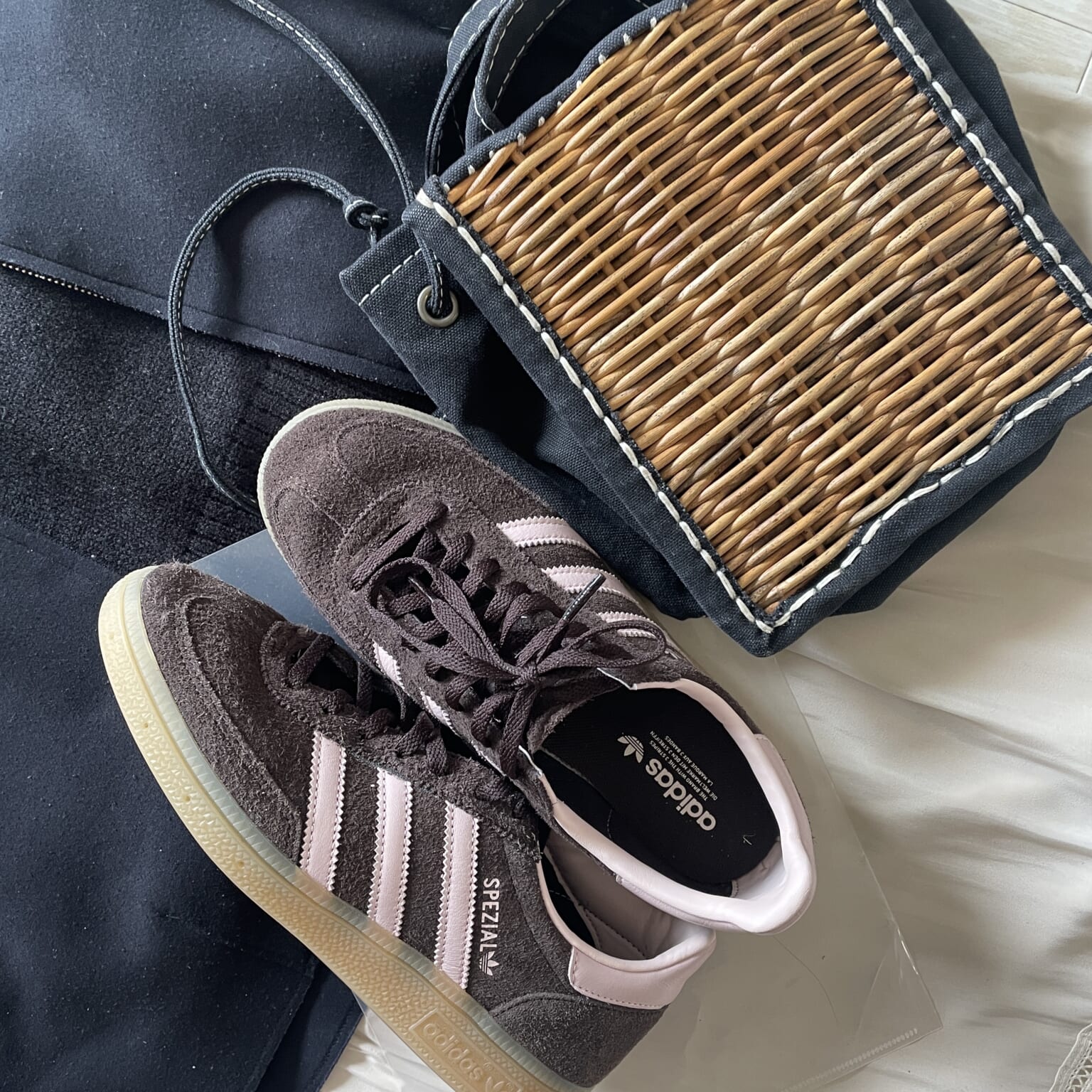 adidas Originals
HANDBALL SPEZIAL W