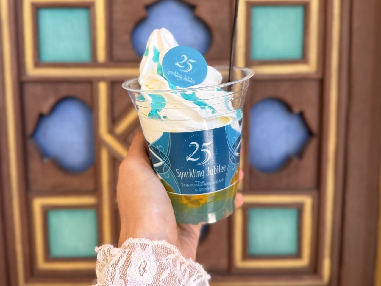 東京ディズニーシー25周年メニュー「スペシャルサンデー（ライチーゼリー、わらび餅、みかん）」