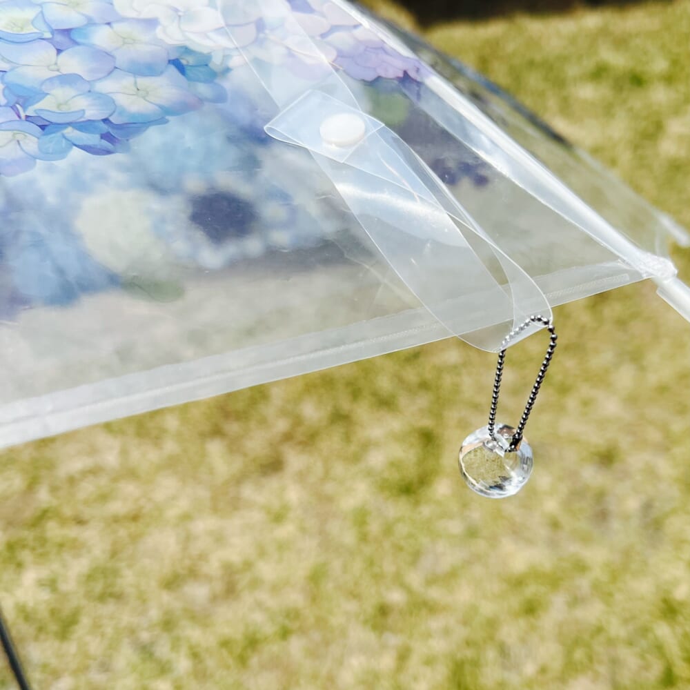 フェリシモ　雨空に咲きこぼれる紫陽花の傘