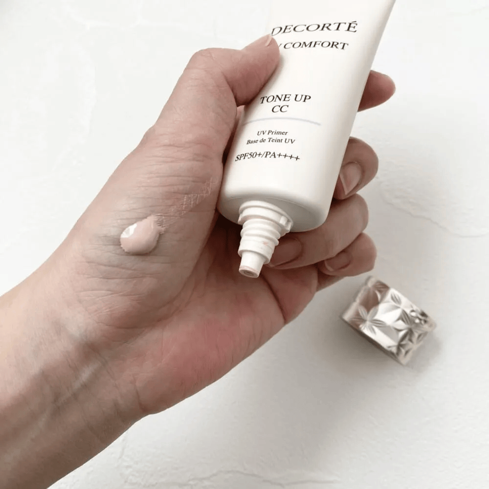 コスメデコルテ「UVコンフォート トーンアップCC（ラベンダーローズ）」腕に出したところ