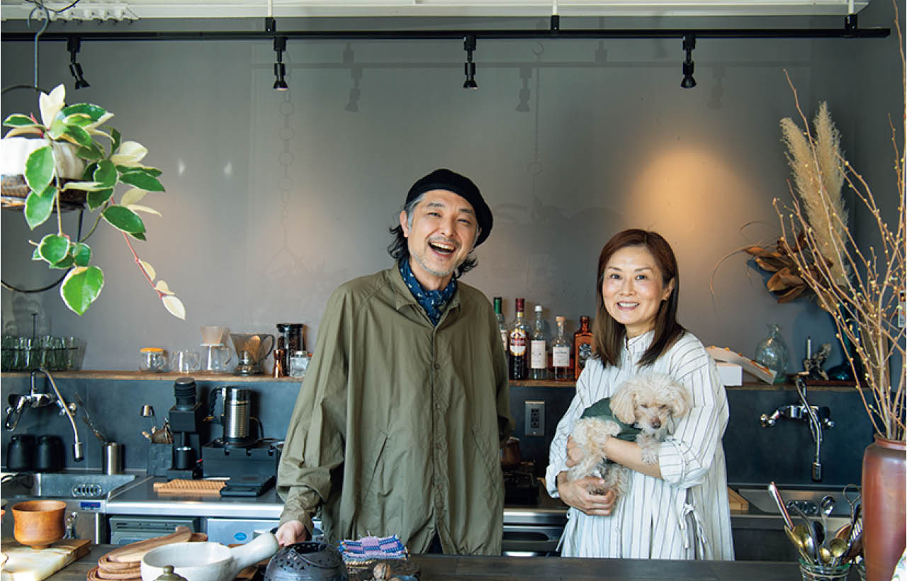 オーナーのマサさんとリカさん