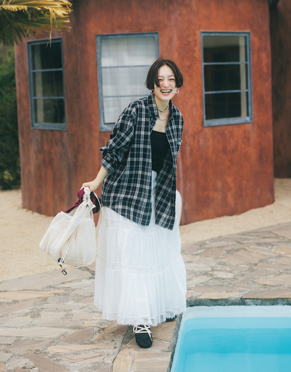 高山都さん チェックシャツコーデ