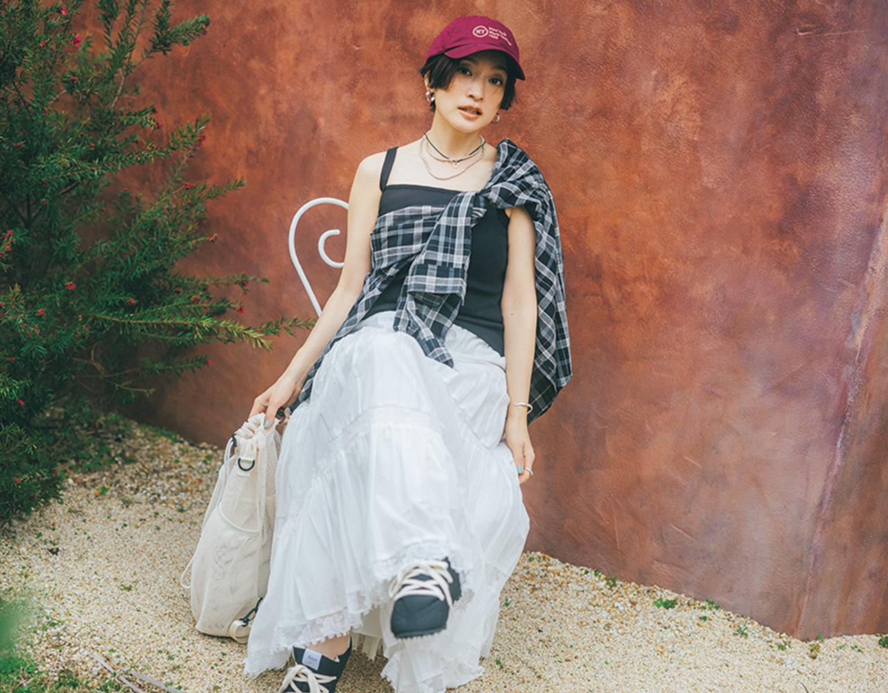 高山都さん チェックシャツコーデ