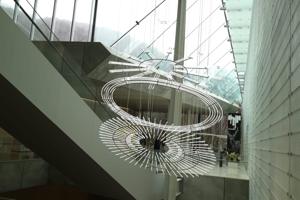 神奈川県　ポーラ美術館